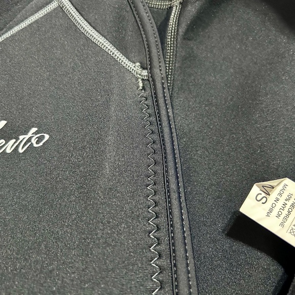 Sz S/M Hevto wetsuit - Picture 2 of 4